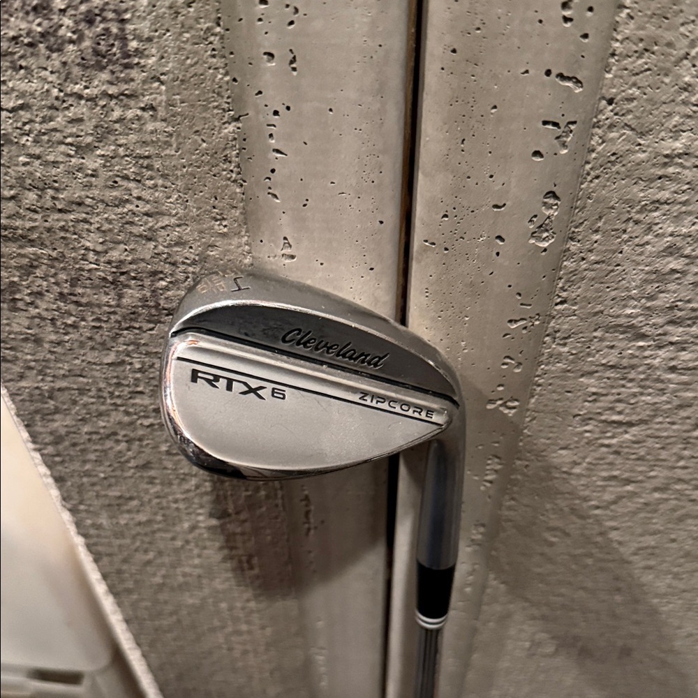 Cleveland RTX 6 ZipCore Golf Wedge 54 Degree (Chrome)